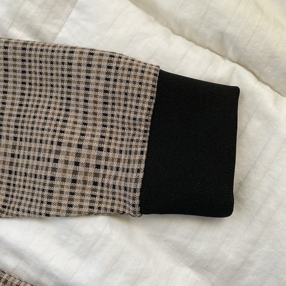 COPY - H&M Lightweight Bomber Jacket in Tan/Black (Size Medium) - Picture 3 of 7